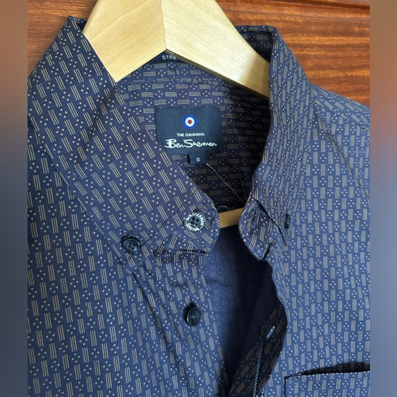 Ben Sherman short sleeve button down shirt - Picture 2 of 5
